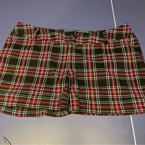 Torrid Plaid‎ Women's Cuffed 5” Inseam Shorts - Red and Black 18 Grunge Nineties
